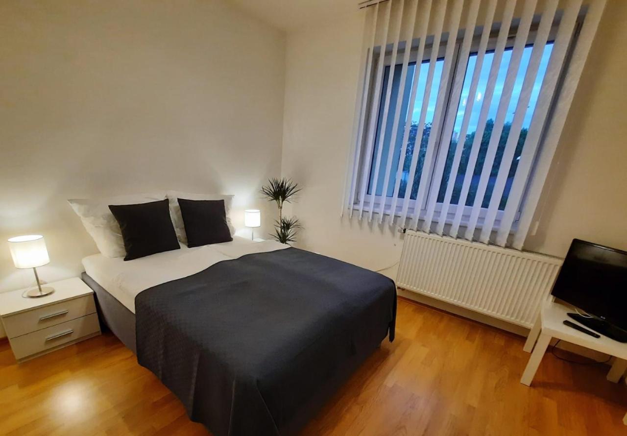 Apartment Prague-2 Rooms Free Parking Kültér fotó
