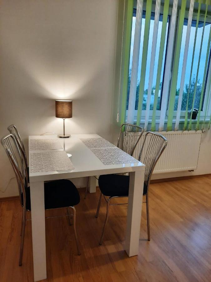Apartment Prague-2 Rooms Free Parking Kültér fotó