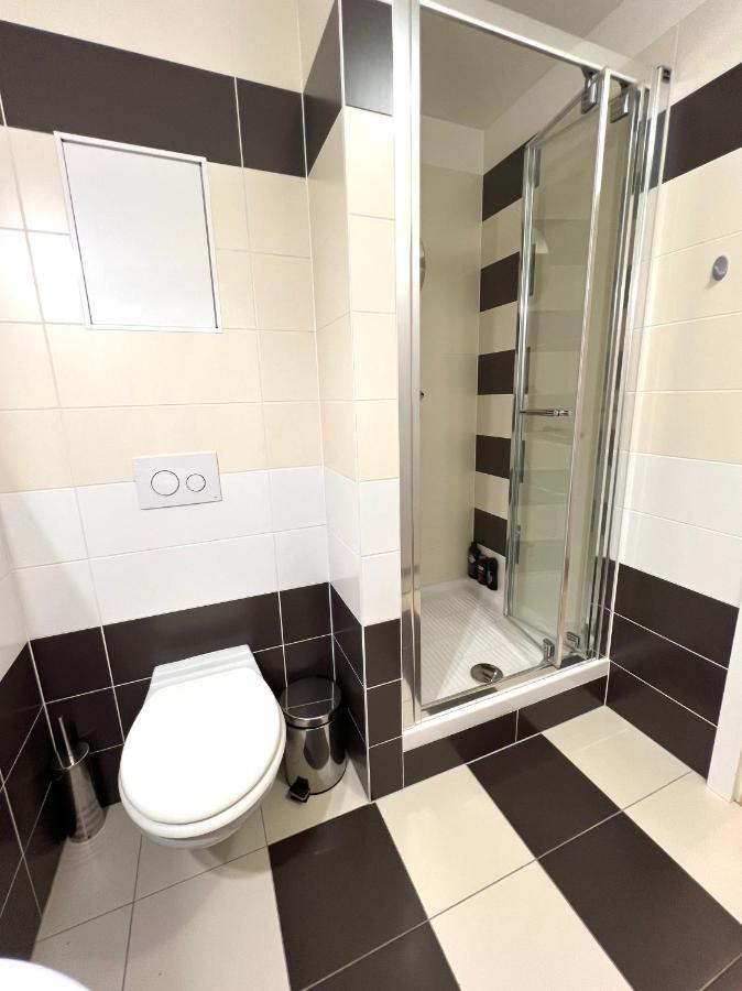 Apartment Prague-2 Rooms Free Parking Kültér fotó